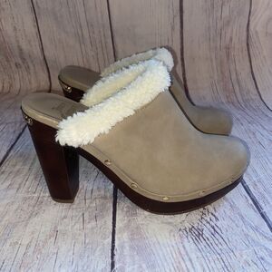 Juicy Couture Anora Taupe Clog Mules Faux Fur Wooden Platform Heels Womens 9.5